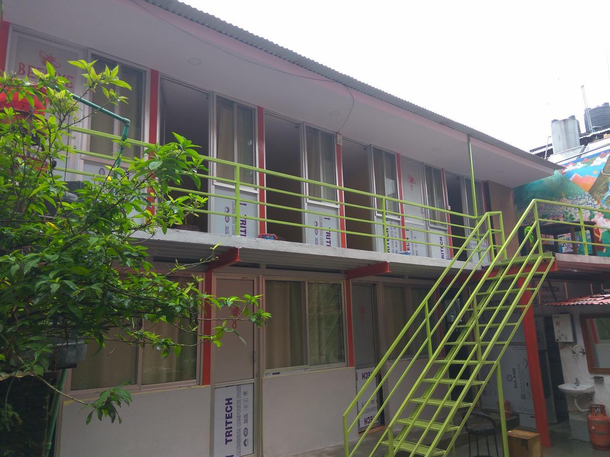 Beehive Hostel Kathmandu Exterior foto