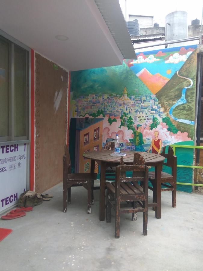 Beehive Hostel Kathmandu Exterior foto